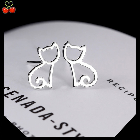 Mary's Cherries Boutique Jewelry - 🍒 925SS Kitty Cat Stud 🐱 Earrings